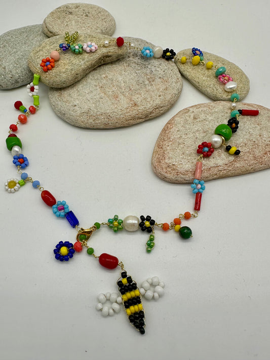 Collana Bee